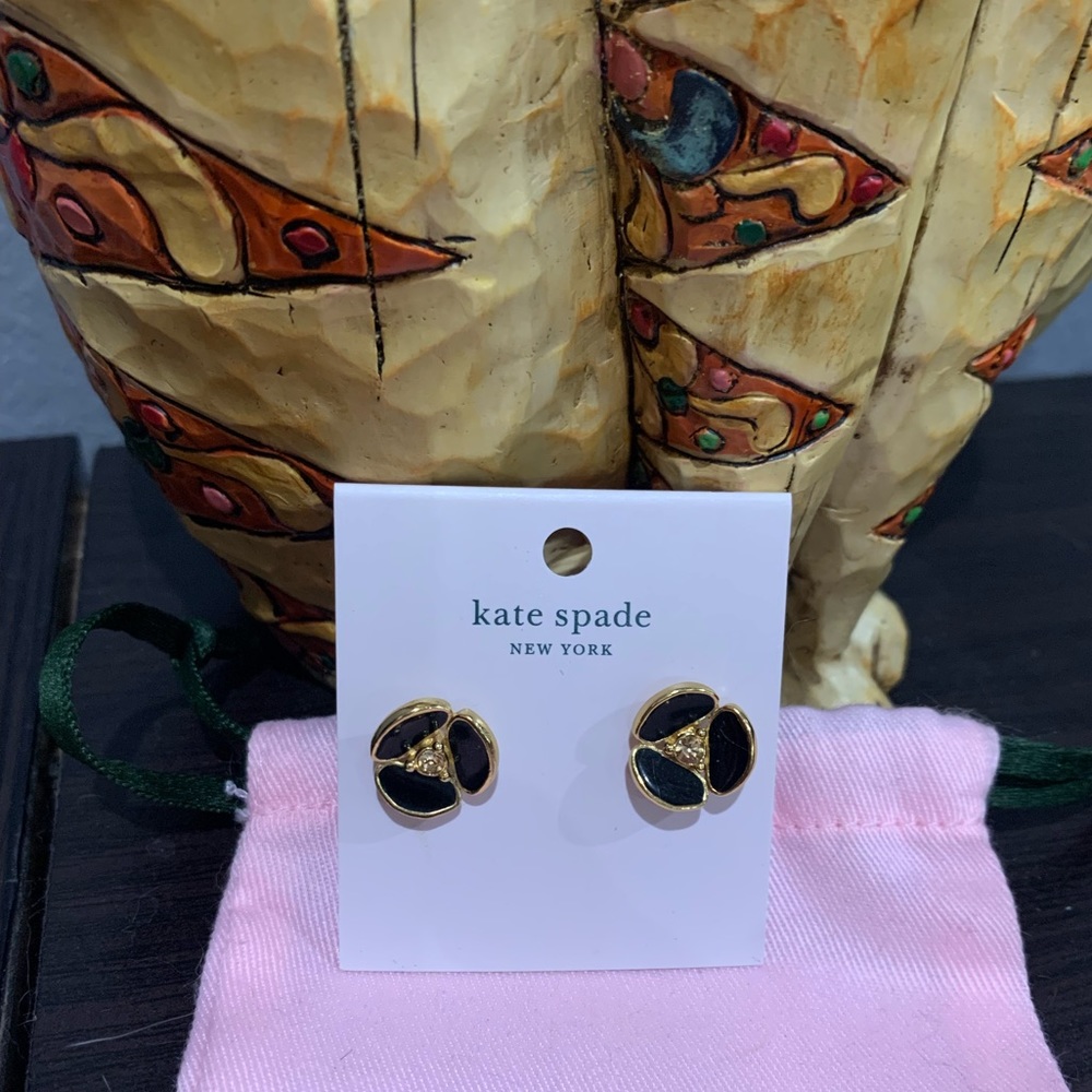 earring .